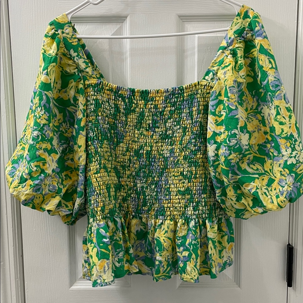 THML green, yellow and blue floral PUFF SLEEVE shirt, size large. Spring top